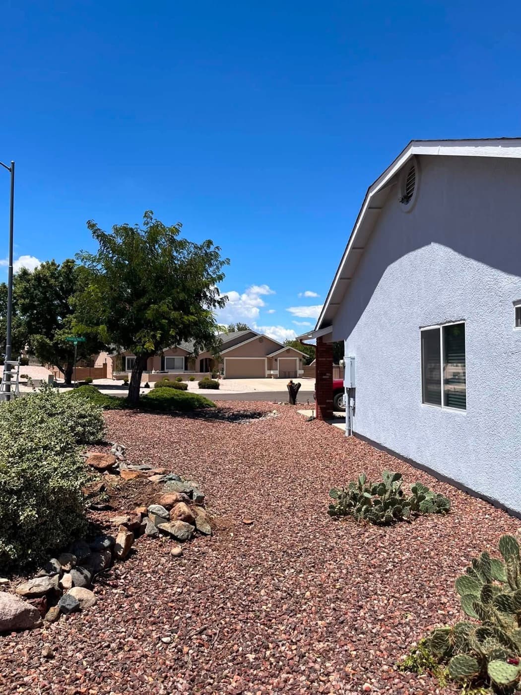 Cleaned and maintained side yard beside a Northern Arizona home